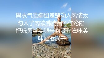 外表清纯甜美！无毛肥穴小姐姐！掰穴手指扣弄，玻璃棒深插，跳蛋震动塞入，抬起双腿猛捅