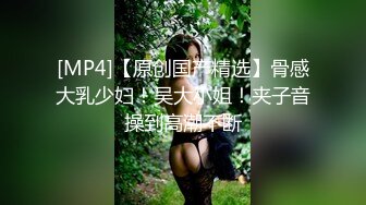 游泳馆内部员工偷拍多位漂亮的小姐姐洗澡换衣服 (4)