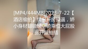 骚逼媳妇喜欢大鸡吧，网上给她买了一根，小儿子在旁边睡觉了，就开始拿出来猛猛地插，再用鸡巴喂饱老婆！