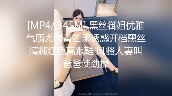 绿帽老公一旁欣赏男技师给老婆裸推,精油SPA❤️舔逼操逼都很给力等技师射完后也跟着来插一发