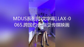 印度三哥找人妖操自己，小小年纪就玩转美妖圈，两人互吃鸡巴，三哥被操得一脸兴奋，很满足！