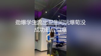 風騷豐滿漂亮御姐主播穿著開檔絲襪大力插穴自慰逼逼水多表情也很淫蕩