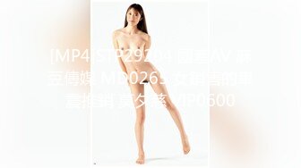 做蛋糕的99年小姐姐