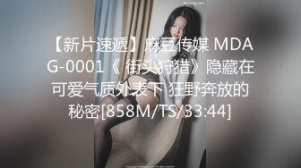 挑逗内心最深处的欲望！OnlyFans极品网红模特 Tharinton绝美花瓣浴诱惑！唯美和性欲融为一体