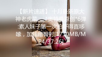 良家美少妇露脸一个人在家偷偷的发骚，全程露脸化妆台前脱光揉奶玩逼，口活棒插进逼逼里了浪叫呻吟，好刺激