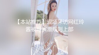 良家饑渴騷妹子鏡頭前現場表演道具假雞雞插穴自慰 穿著情趣紅色漁網襪掰穴艷舞挑逗擡腿猛烈抽插呻吟淫水泛濫 對白淫蕩